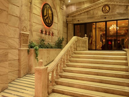 هتل بزرگ ٢ تهران
