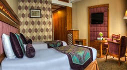 نمای اتاق هتل آریوبرزن شیراز
