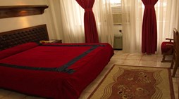 نمای اتاق هتل پارک شیراز