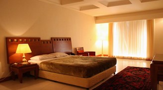 اتاق دو تخته هتل بزرگ زنجان