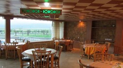 نمای لابی هتل زریوار مریوان کردستان