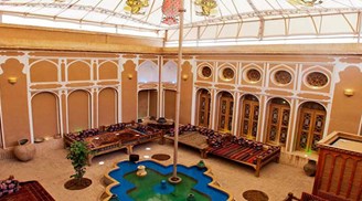 نمای حیاط داخلی هتل موزه فهادان یزد